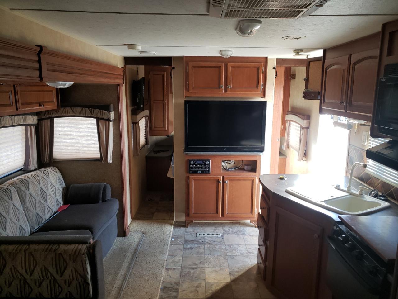 2012 JAYCO Jayflight VIN 1UJBJ0BS1C18R0401 photo 5
