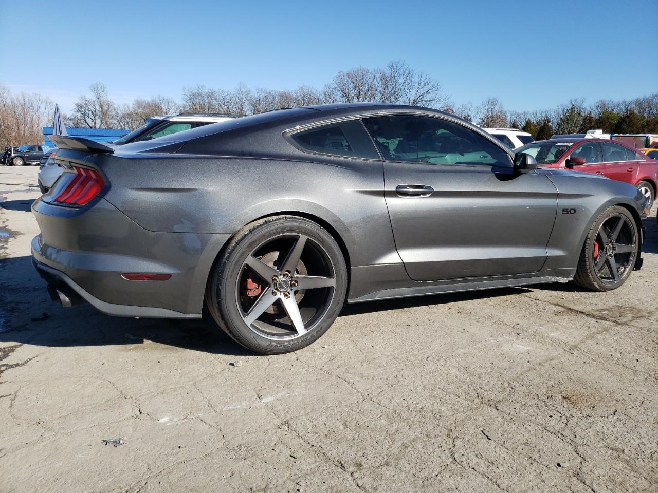 2018 FORD Mustang VIN 1FA6P8CF8J5104024 photo 3