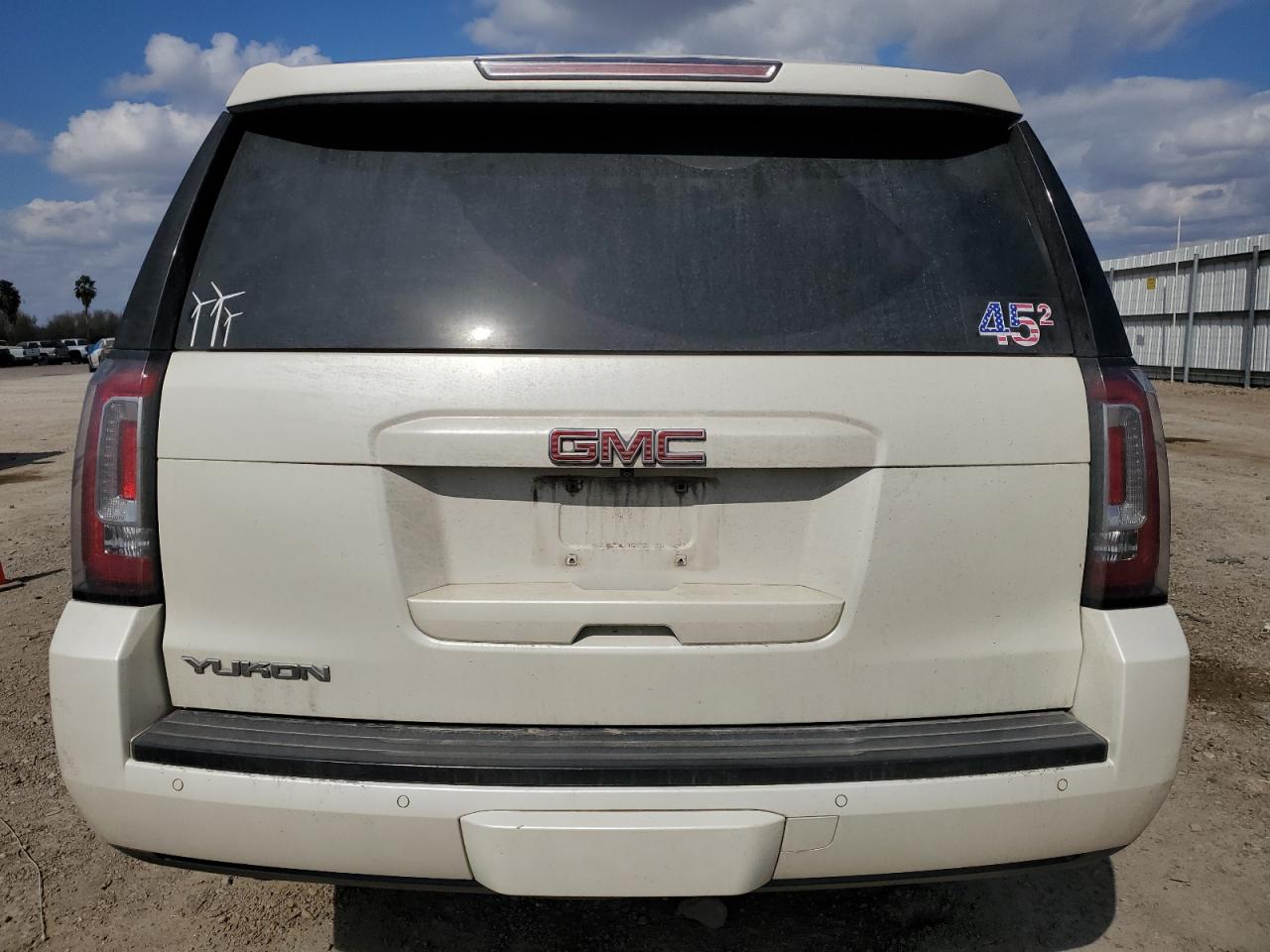 2015 GMC Yukon VIN 1GKS1BKC8FR686550 photo 6