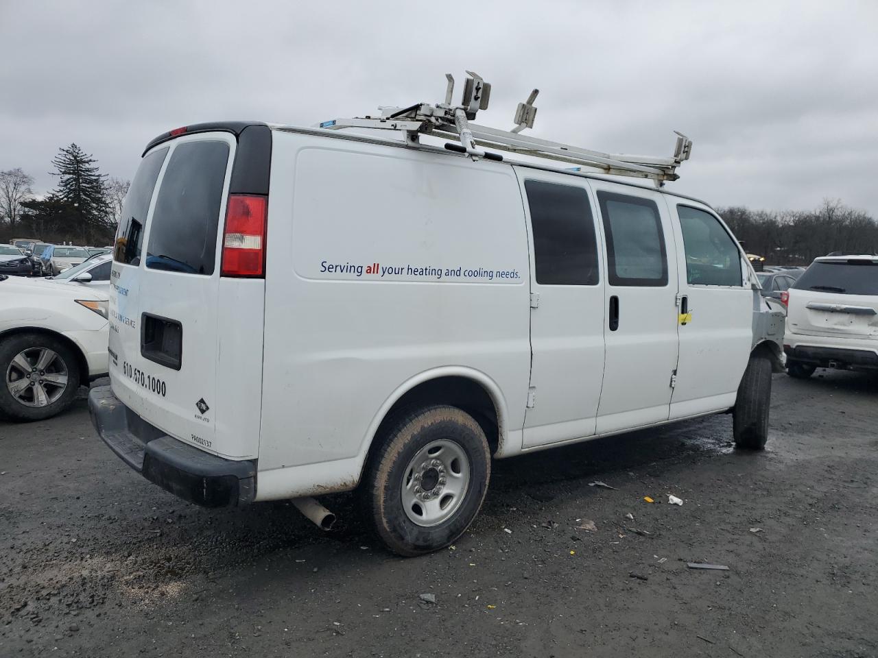 2016 Chevrolet Express 2500 VIN 1GCWGAFF6G1121269 photo 3