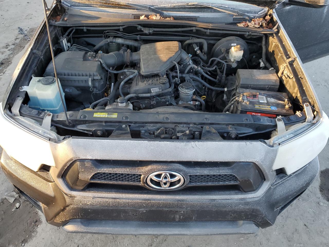 2012 TOYOTA Tacoma VIN 5TFNX4CN6CX017106 photo 11