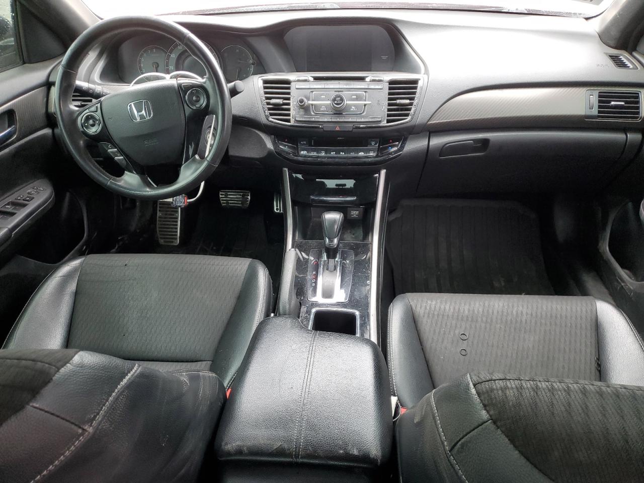 2017 Honda Accord VIN 1HGCR2F55HA194467 photo 8