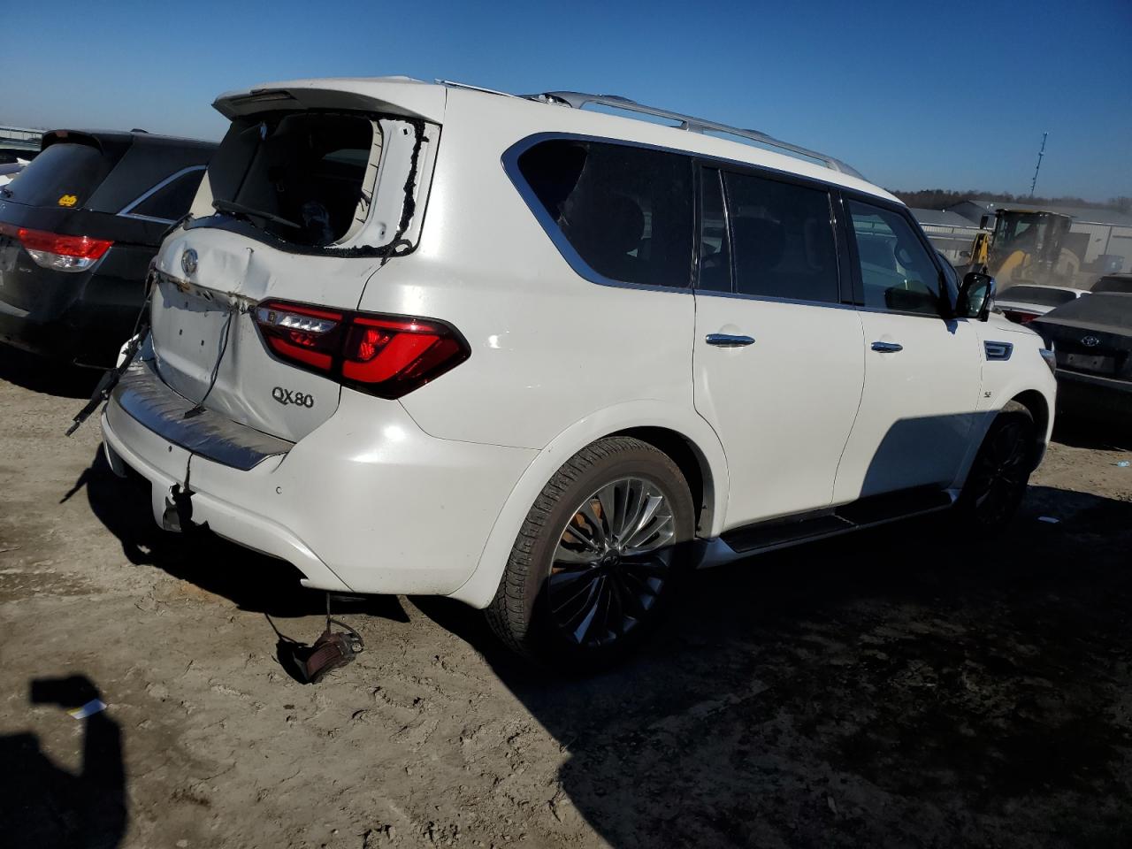 2018 INFINITI Qx80 VIN JN8AZ2NC2J9441333 photo 3