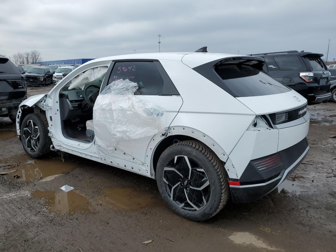 2023 HYUNDAI Ioniq VIN KM8KNDAF4PU201953 photo 2