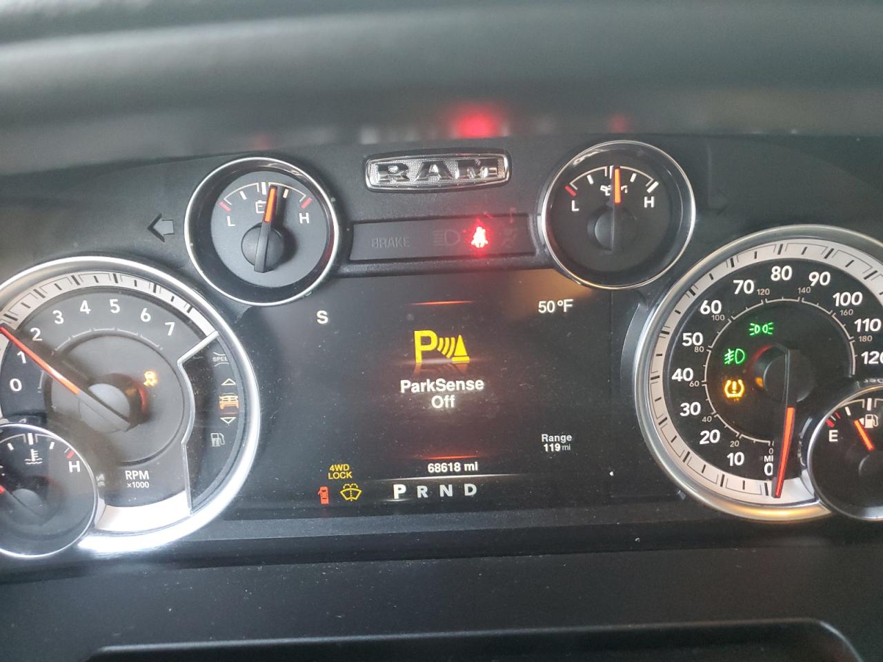 2022 RAM 1500 VIN 3C6RR7LG5NG301453 photo 9