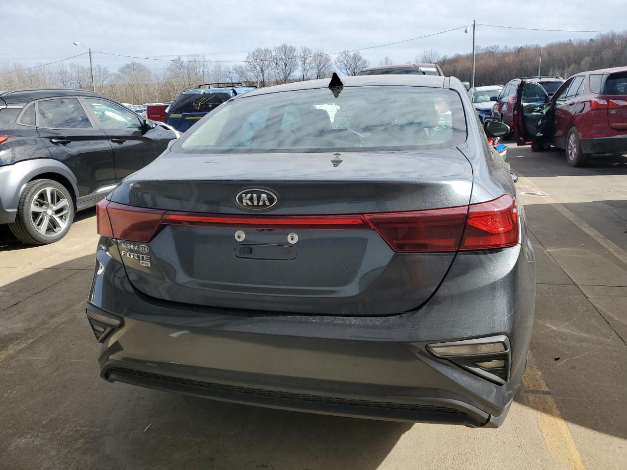 2019 KIA Forte VIN 3KPF24AD9KE033294 photo 6