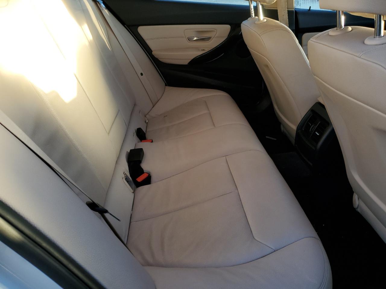 2014 BMW 3 series VIN WBA3C3C5XEF984742 photo 10