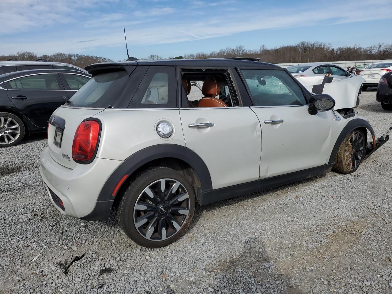 2021 MINI Cooper VIN WMWXU9C04M2P38734 photo 3