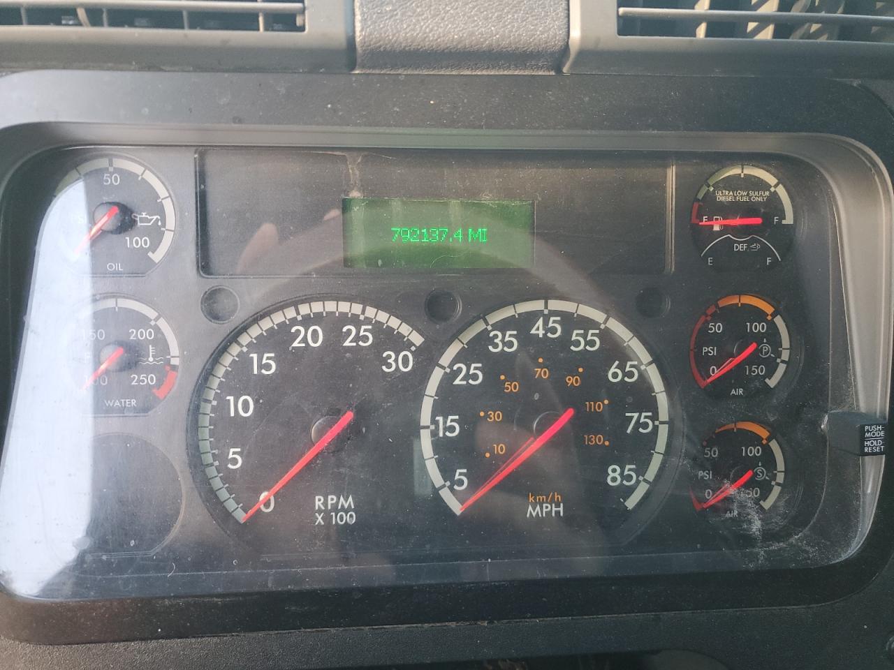 2018 FREIGLINER All other VIN 3AKJGLDR3JSHV1409 photo 8