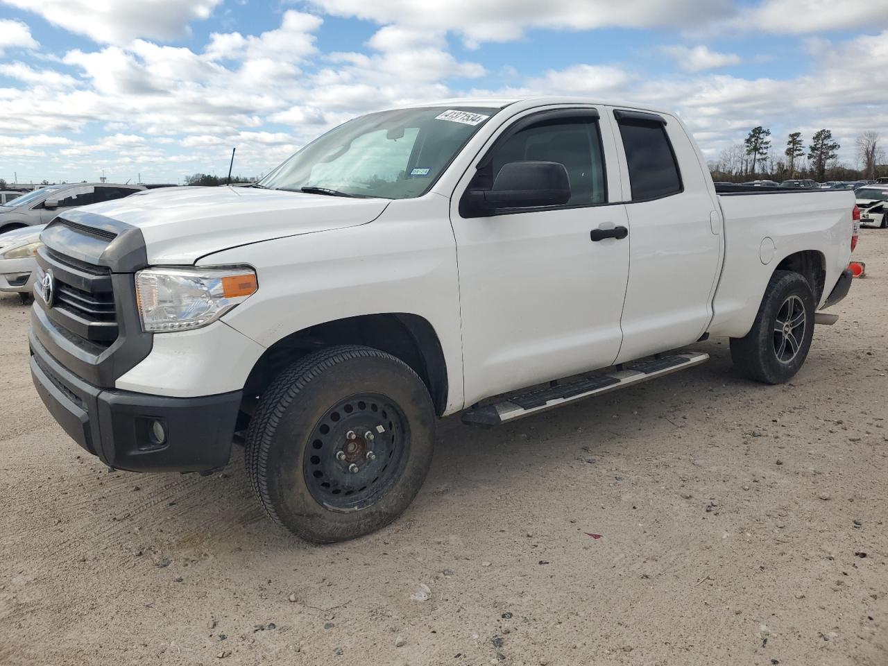 2017 TOYOTA Tundra VIN 5TFRM5F19HX117992 photo 1