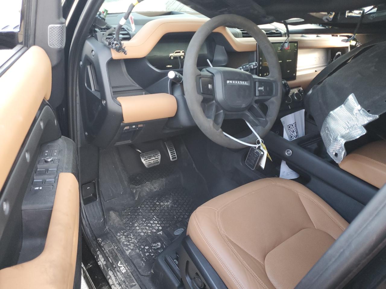 2023 LAND Defender VIN SALEWEEE8P2141038 photo 8