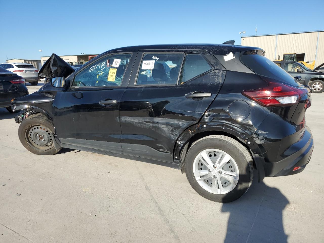 2023 NISSAN Kicks VIN 3N1CP5BV6PL542640 photo 2