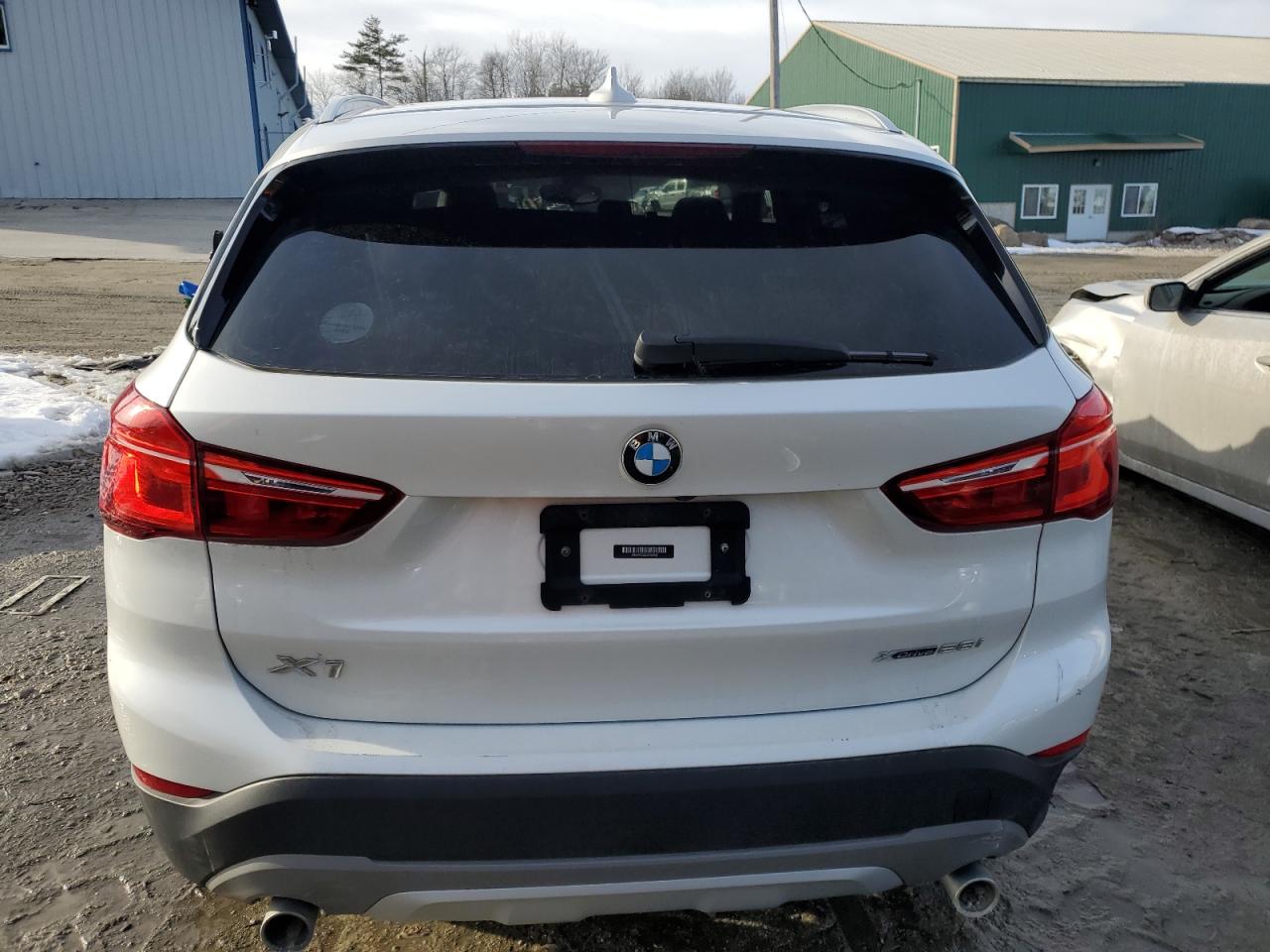 2018 BMW X1 VIN WBXHT3C33J3H30542 photo 6