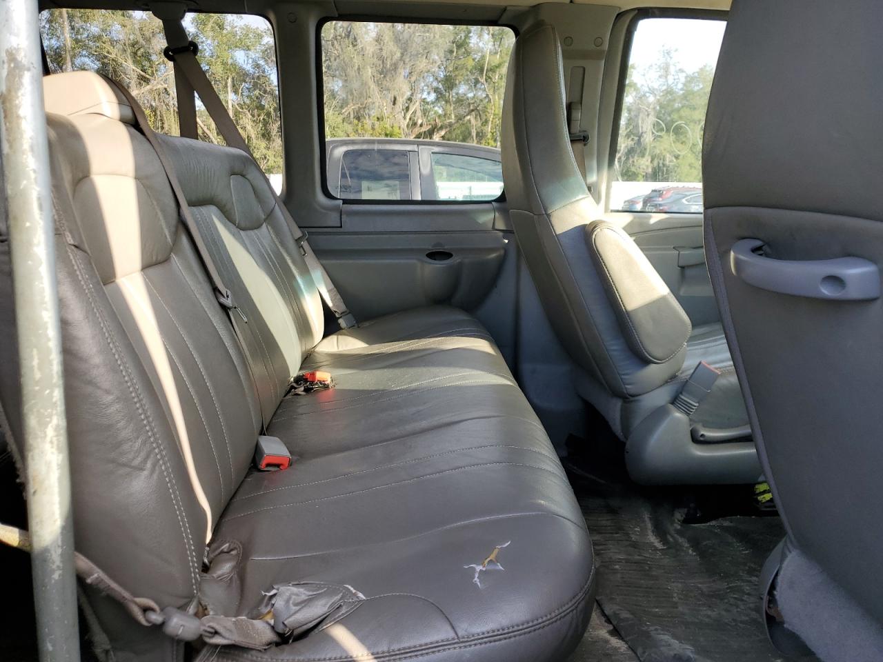 2017 CHEVROLET Express 2500 VIN 1GAWGEFF3H1321074 photo 11