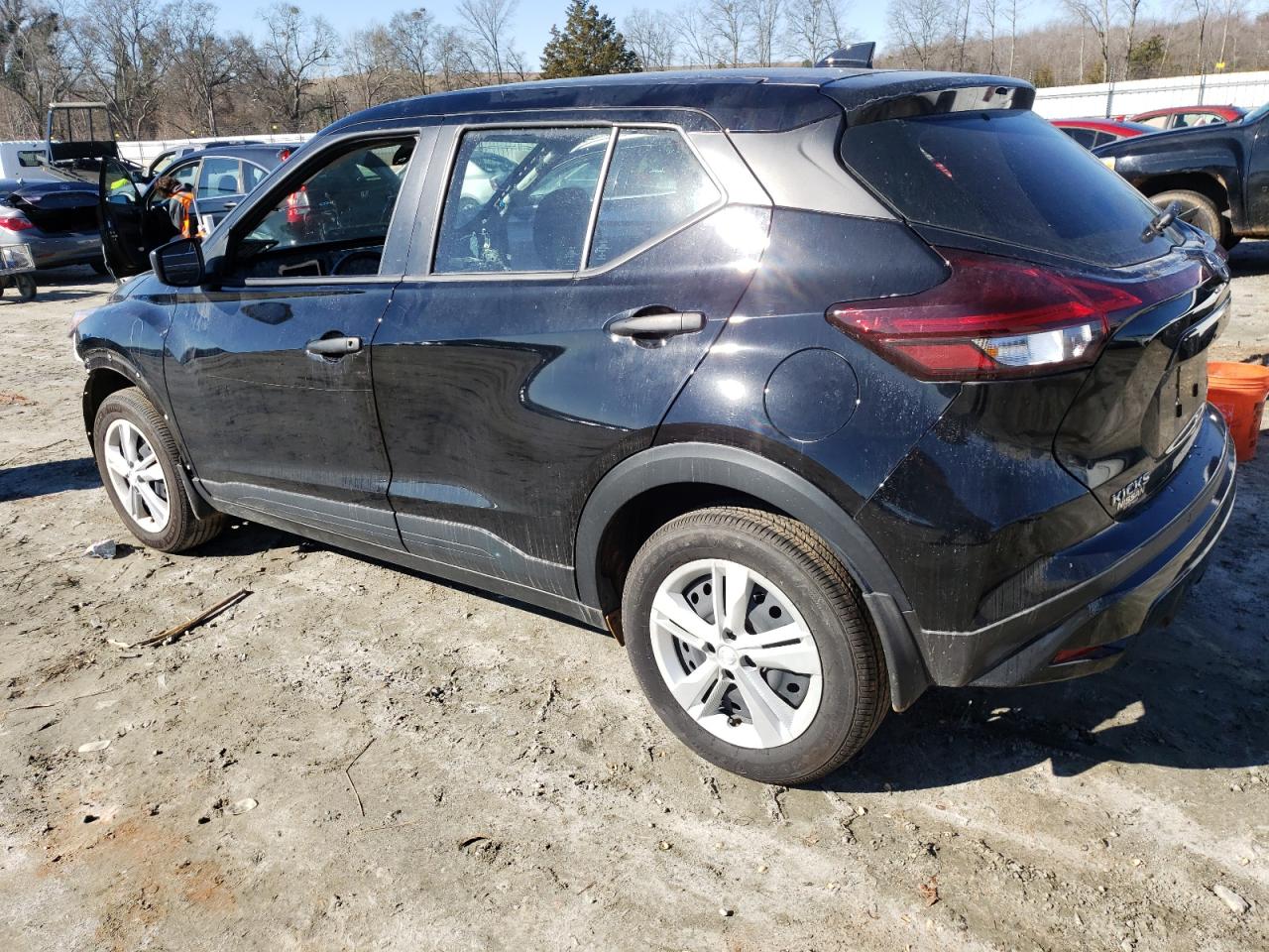2022 NISSAN Kicks VIN 3N1CP5BVXNL497263 photo 2