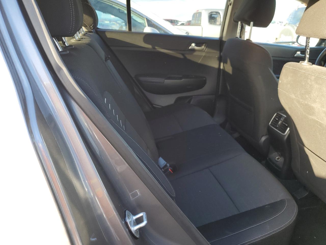 2018 KIA Sportage VIN KNDPM3AC1J7430691 photo 11