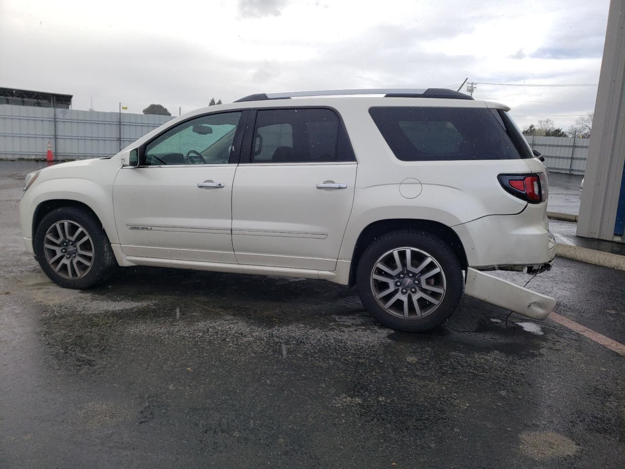 2013 GMC Acadia VIN 1GKKVTKD0DJ261094 photo 2