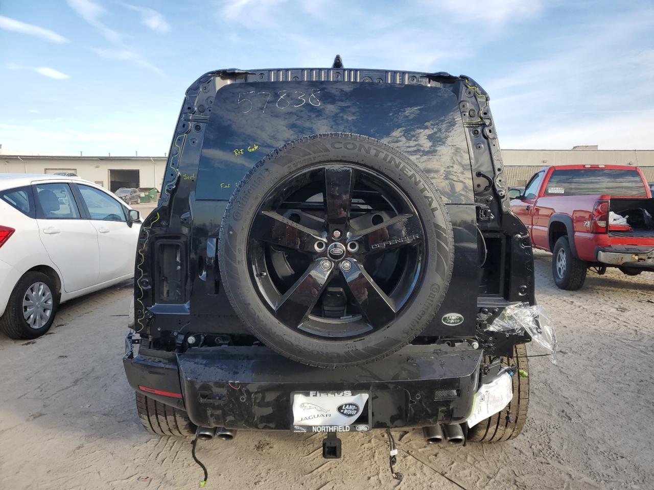 2023 LAND Defender VIN SALEWEEE8P2141038 photo 6