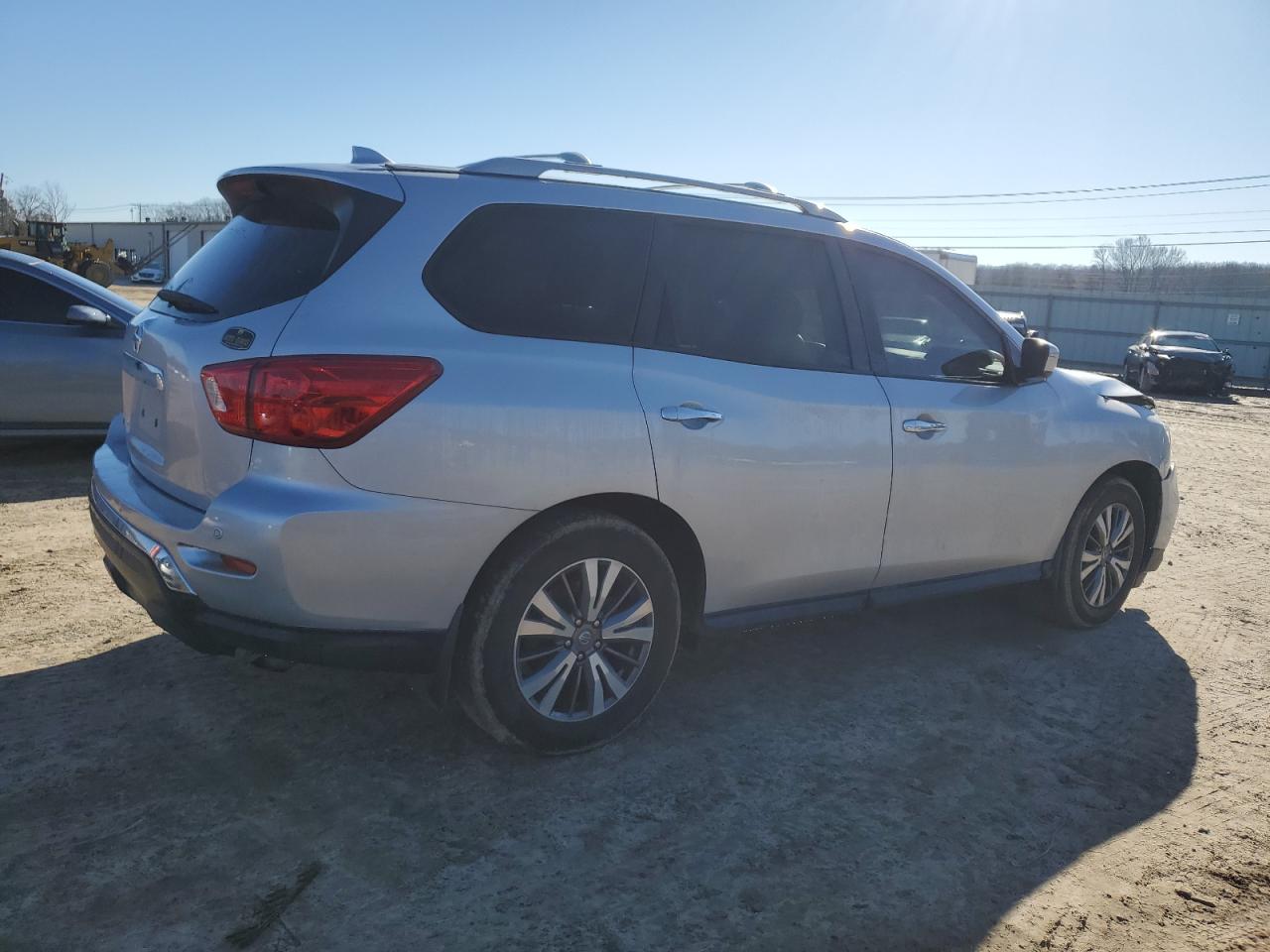 2020 NISSAN Pathfinder VIN 5N1DR2AN0LC598201 photo 3