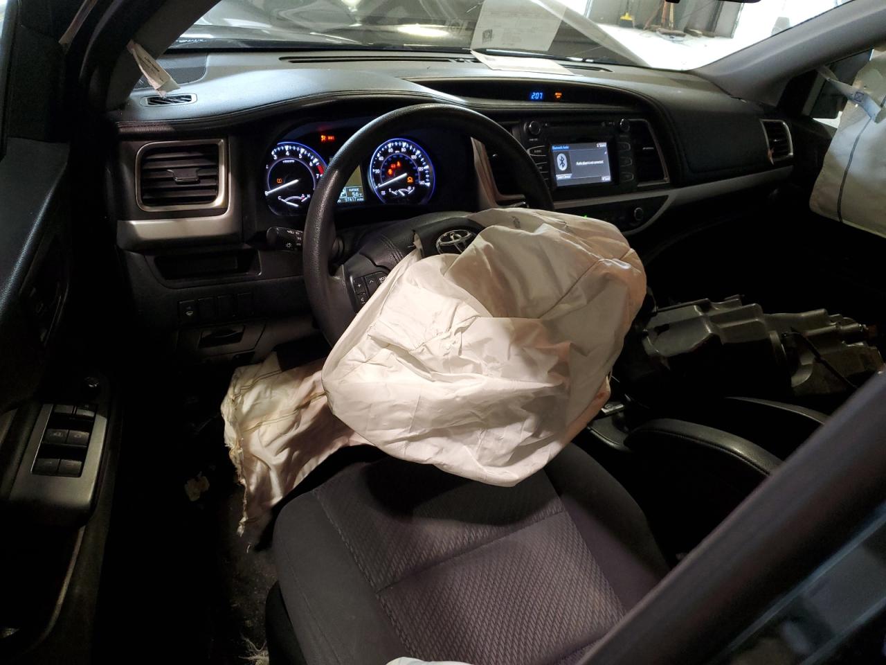 2016 TOYOTA Highlander VIN 5TDZKRFH2GS124099 photo 8