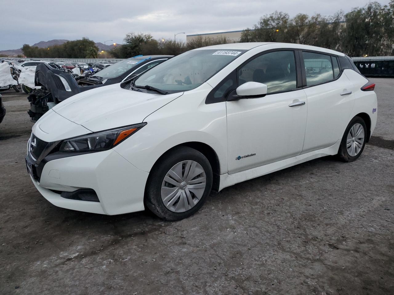 2019 NISSAN Leaf VIN 1N4AZ1CP2KC304723 photo 1