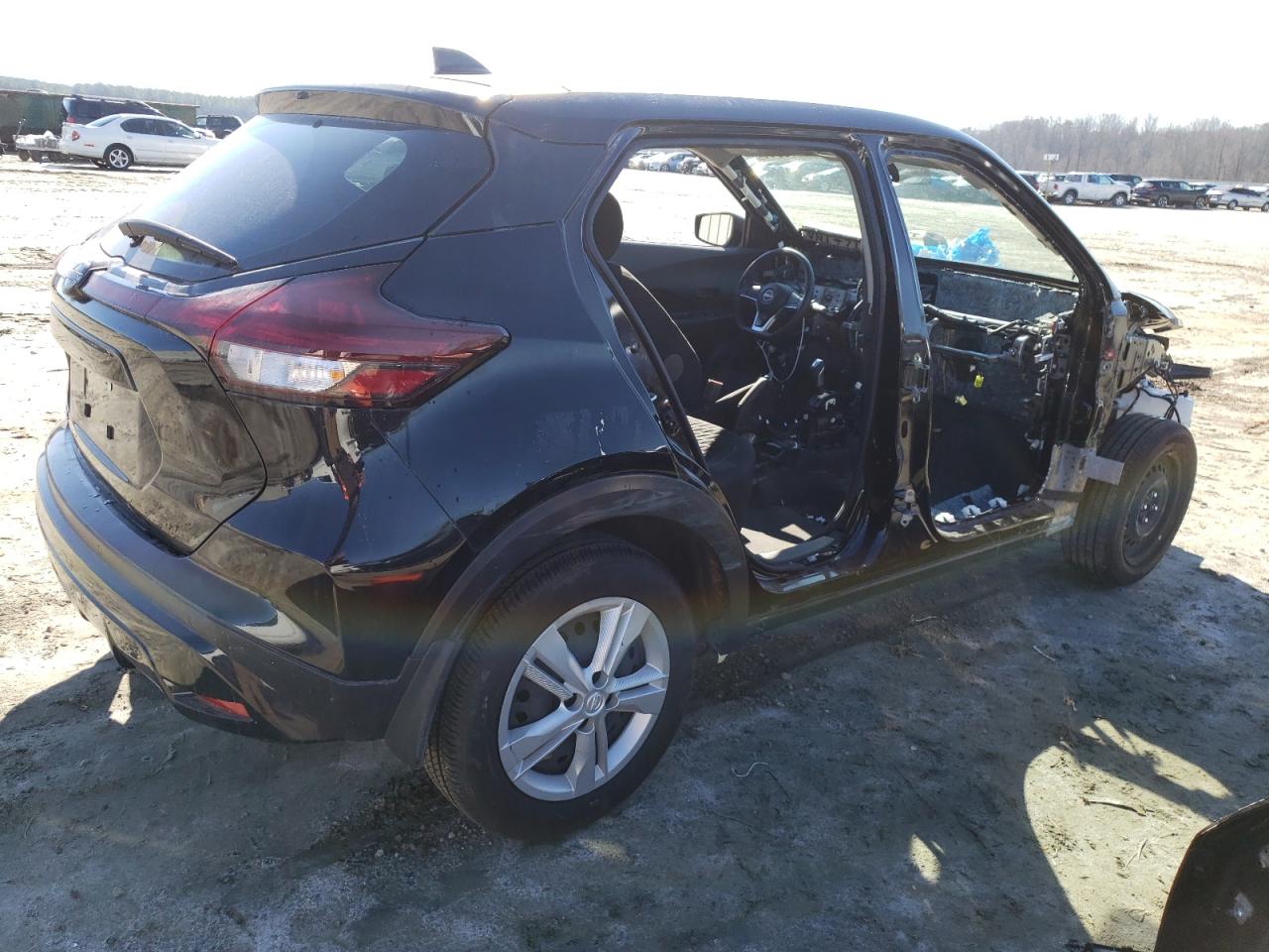 2022 NISSAN Kicks VIN 3N1CP5BVXNL497263 photo 3