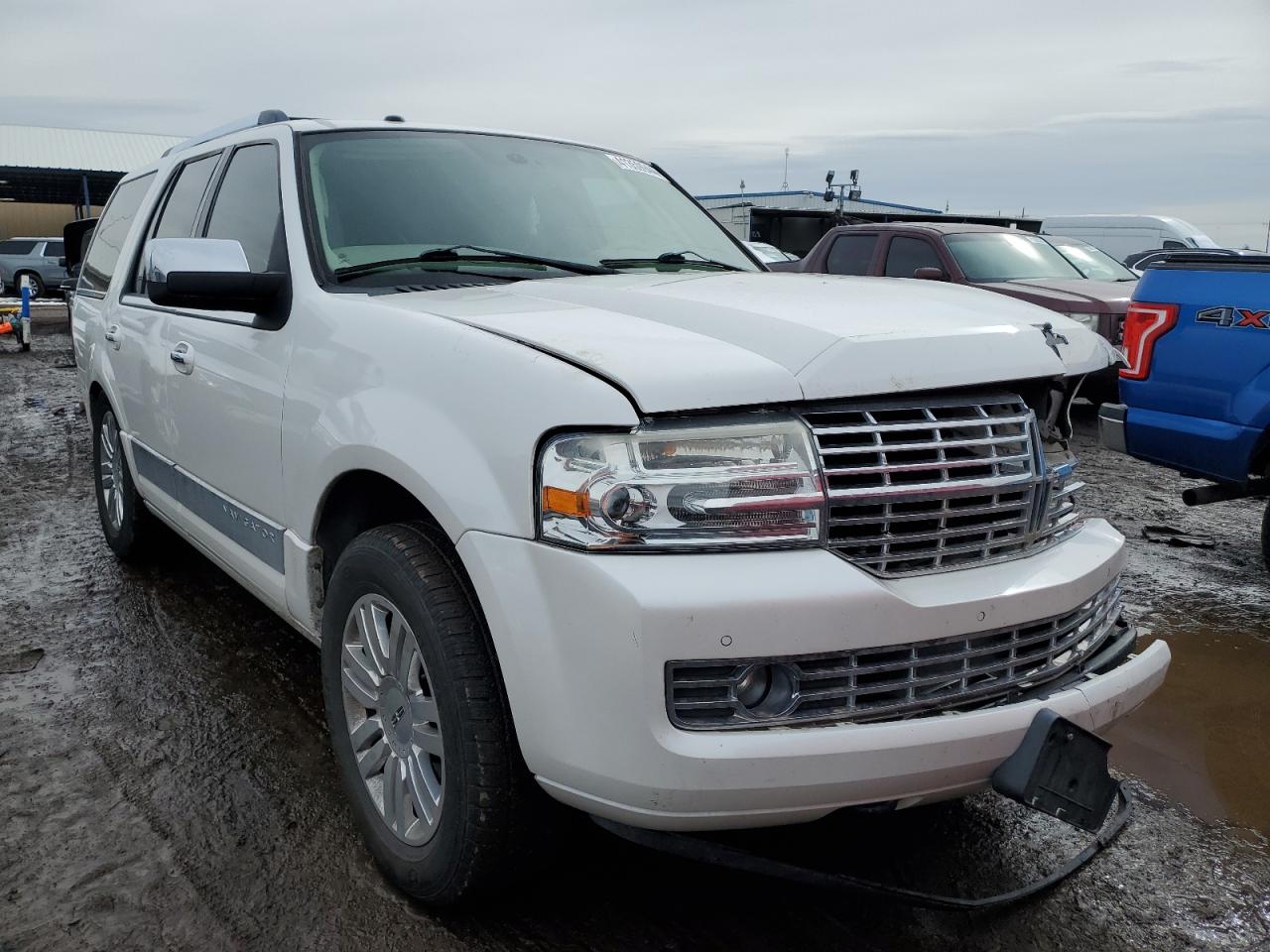 2012 LINCOLN Navigator VIN 5LMJJ2J59CEL07576 photo 4
