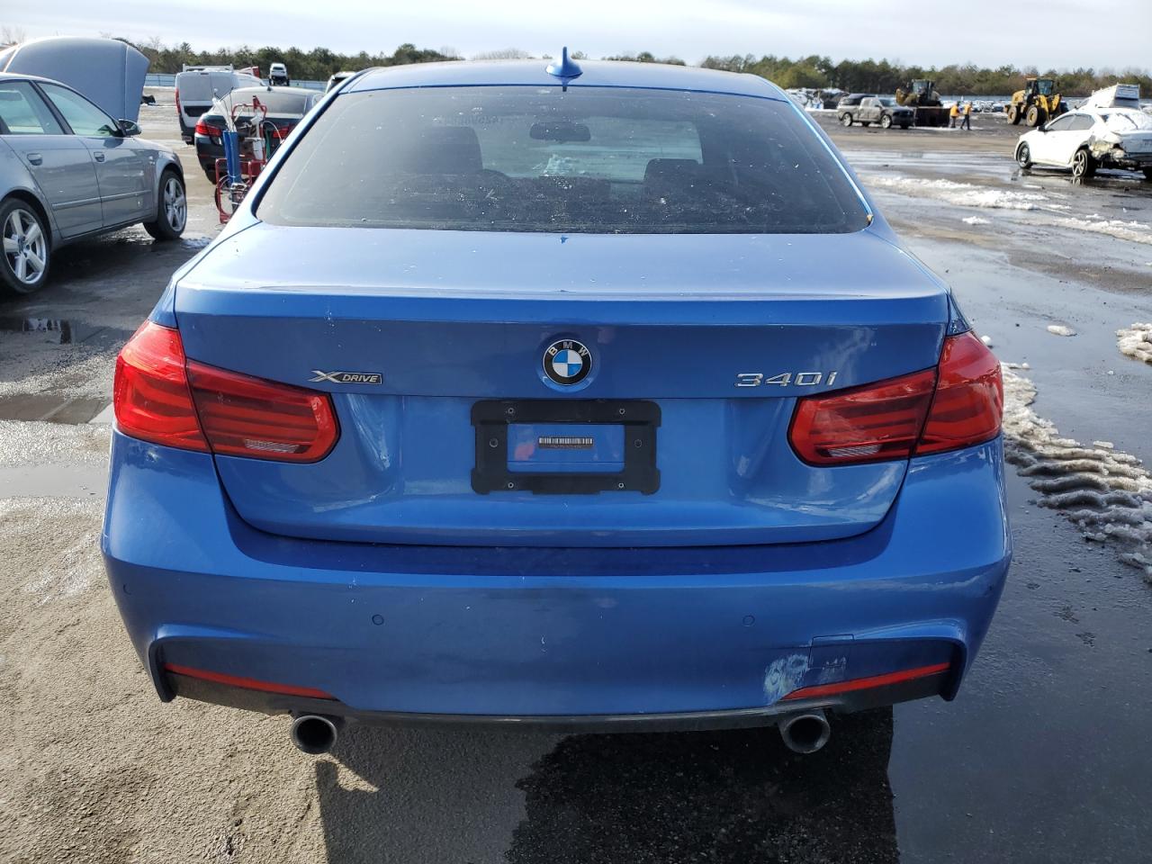 2016 BMW 3 series VIN WBA8B7G51GNT14046 photo 6