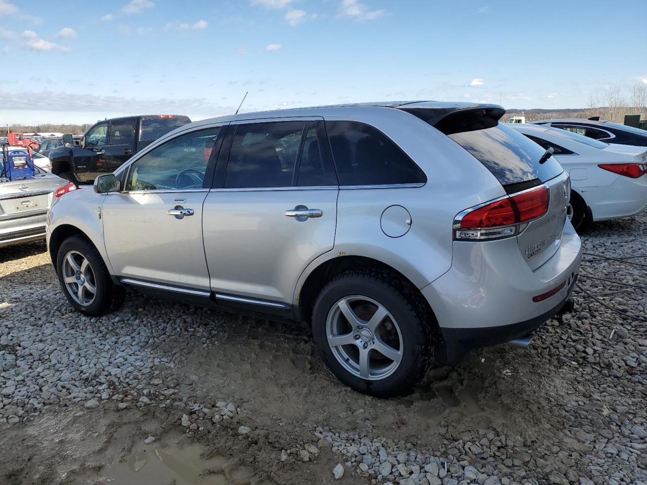 2012 LINCOLN Mkx VIN 2LMDJ8JK1CBL15700 photo 2