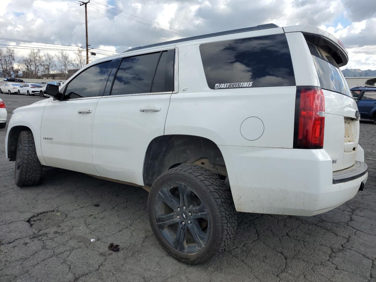 2016 CHEVROLET Tahoe VIN 1GNSCBKC6GR138304 photo 2