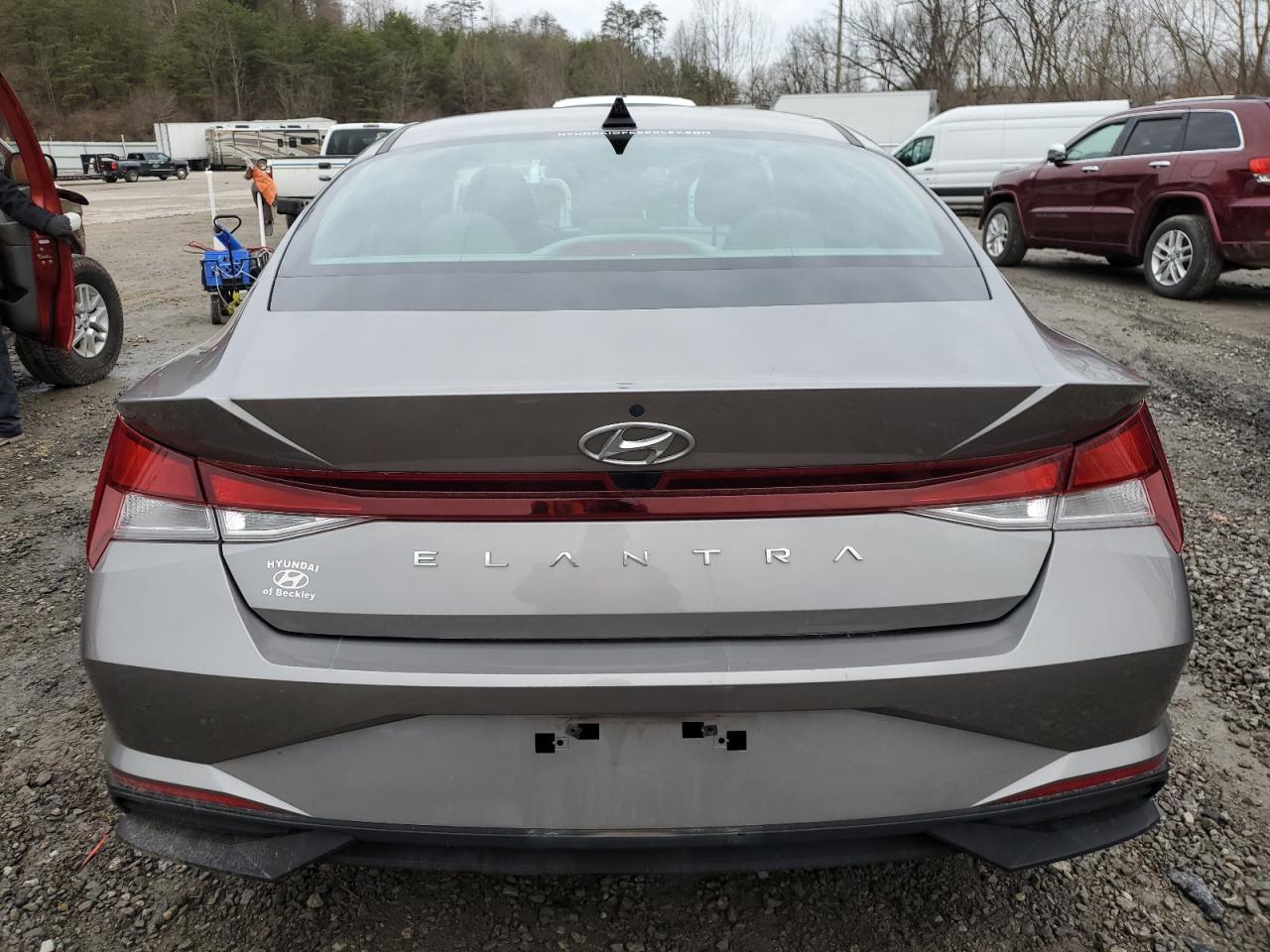 2022 HYUNDAI Elantra VIN KMHLL4AG4NU368135 photo 6