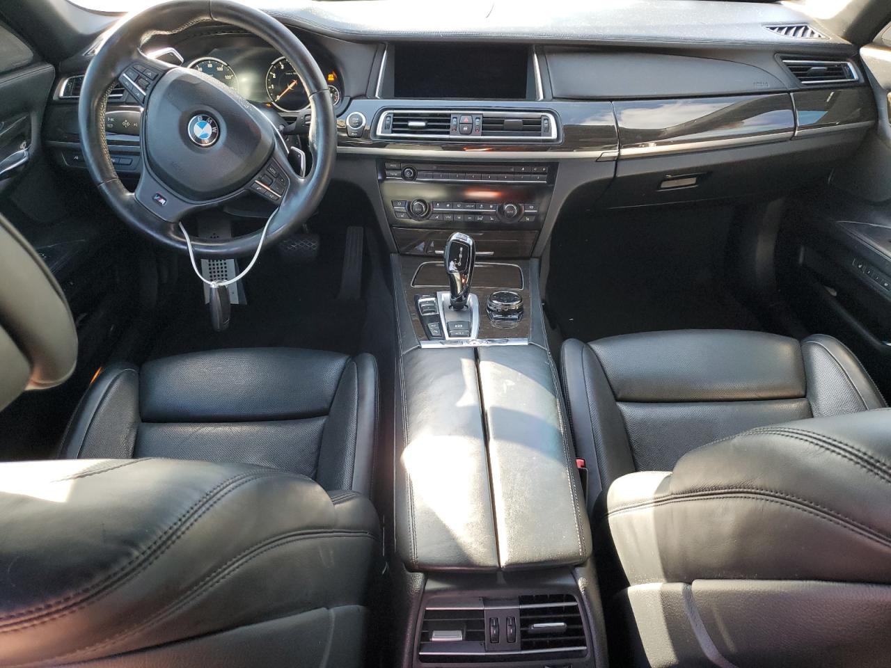2015 BMW 7 series VIN WBAYE8C5XFD780825 photo 8