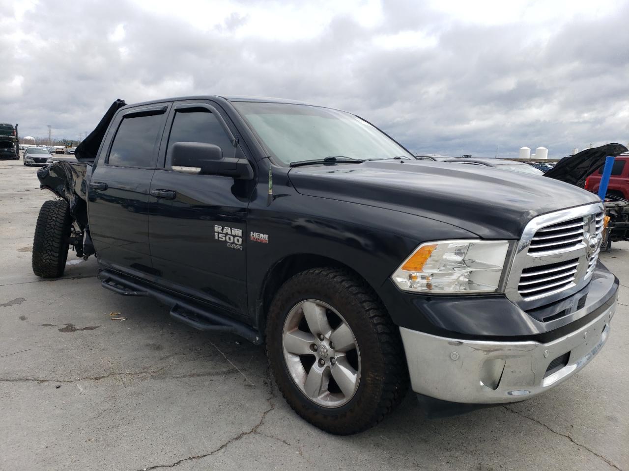 2019 RAM 1500 VIN 1C6RR6LTXKS563481 photo 4
