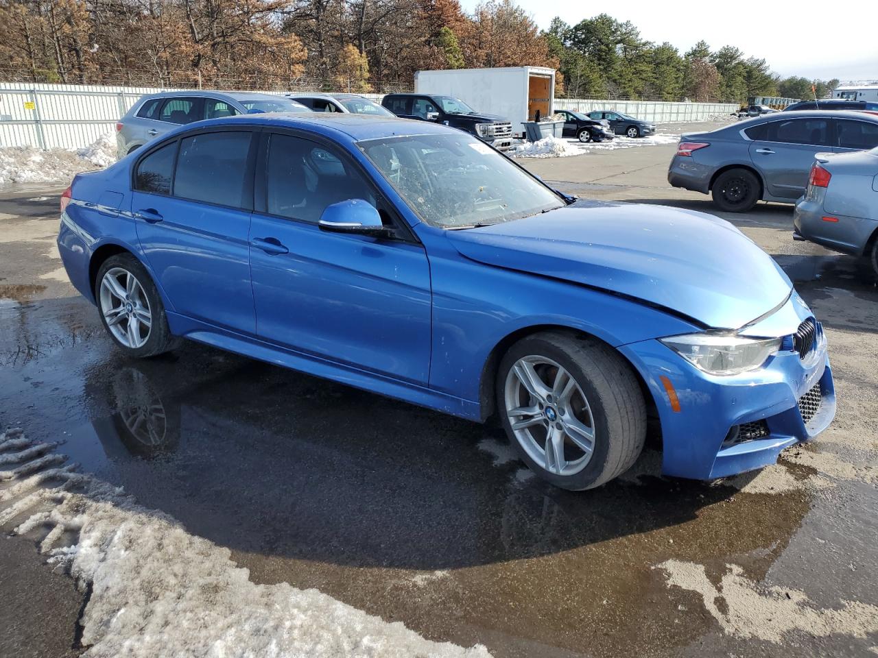 2016 BMW 3 series VIN WBA8B7G51GNT14046 photo 4