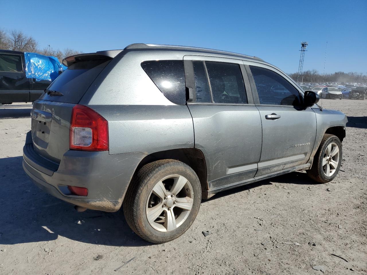 2013 JEEP Compass VIN 1C4NJDBB6DD209458 photo 3