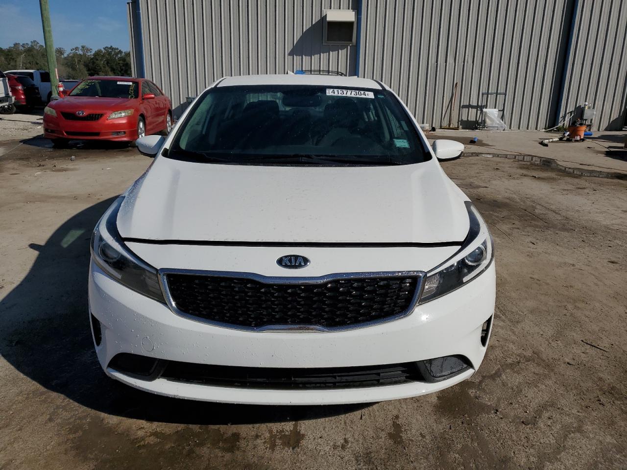 2017 KIA Forte VIN 3KPFK4A748E073852 photo 5