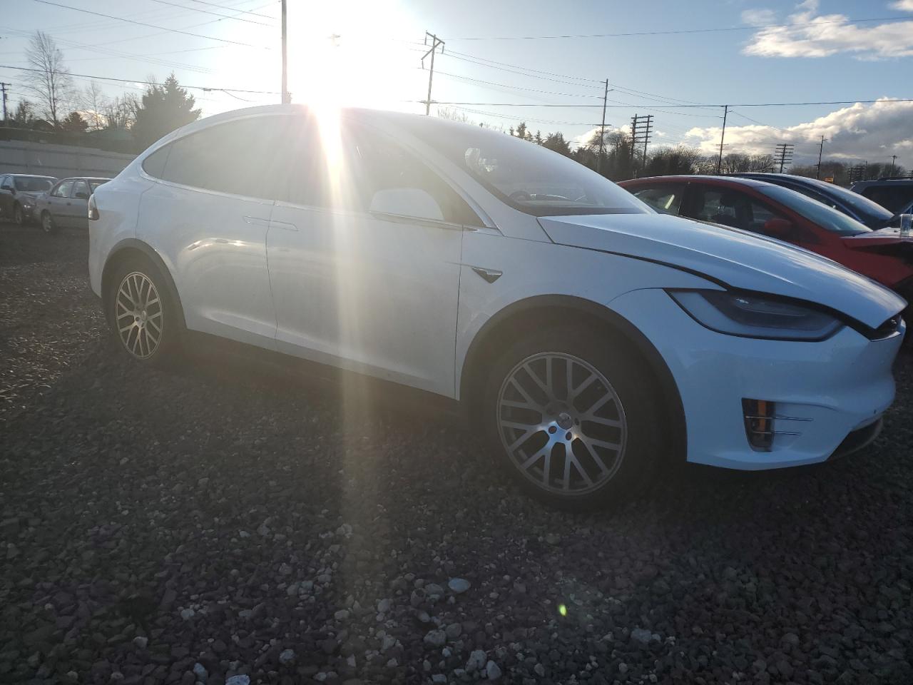 2020 TESLA Model x VIN 5YJXCAE25LF239815 photo 4