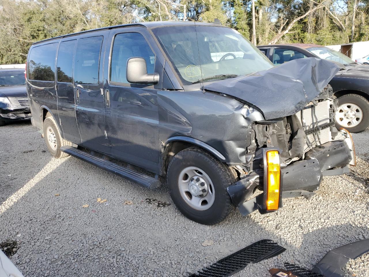 2017 CHEVROLET Express 2500 VIN 1GAWGEFF3H1321074 photo 4
