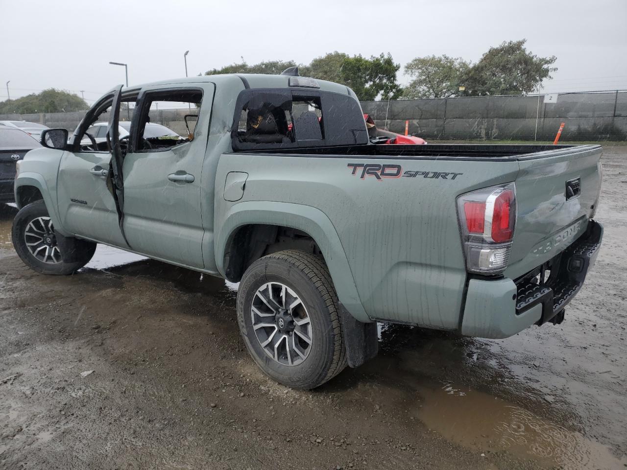2022 TOYOTA Tacoma VIN 3TMAZ5CN6NM167806 photo 2
