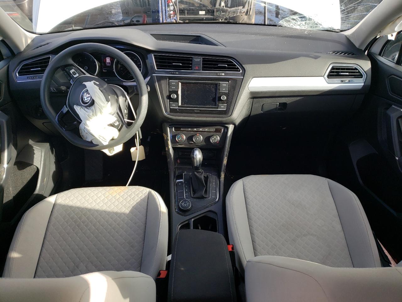 2020 VOLKSWAGEN Tiguan VIN 3VV0B7AX5LM068909 photo 8