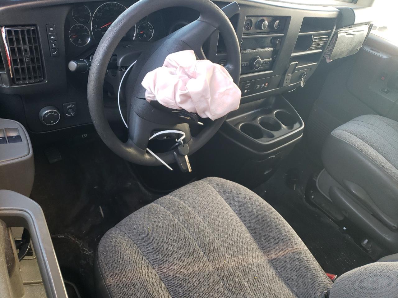 2019 CHEVROLET Express 2500 VIN 1GB0GRFG9K1365668 photo 8