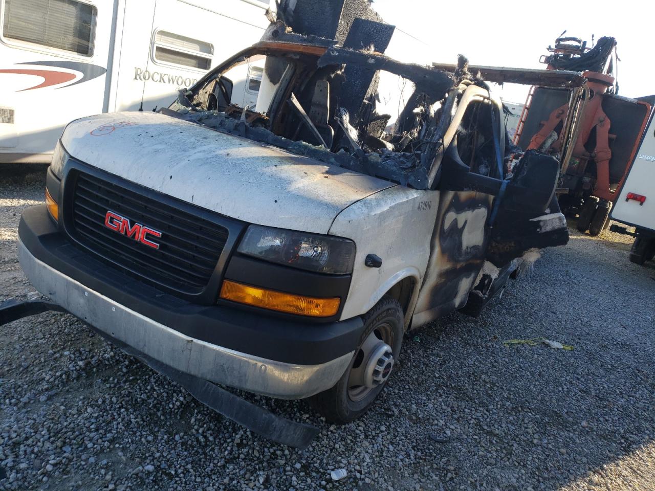 2021 GMC Savana VIN 7GZ37TC76MN001202 photo 1