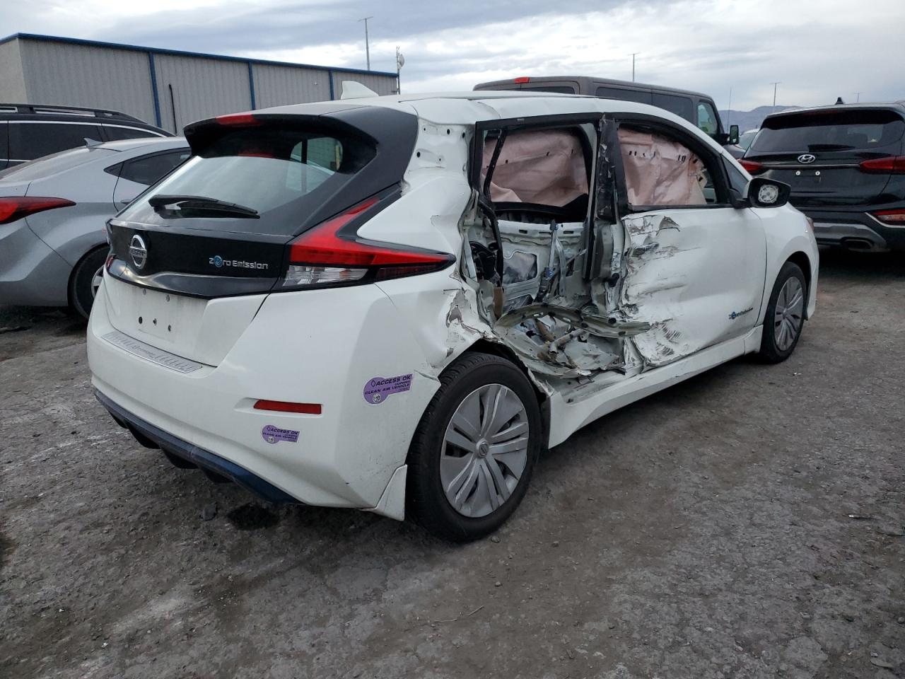 2019 NISSAN Leaf VIN 1N4AZ1CP2KC304723 photo 3