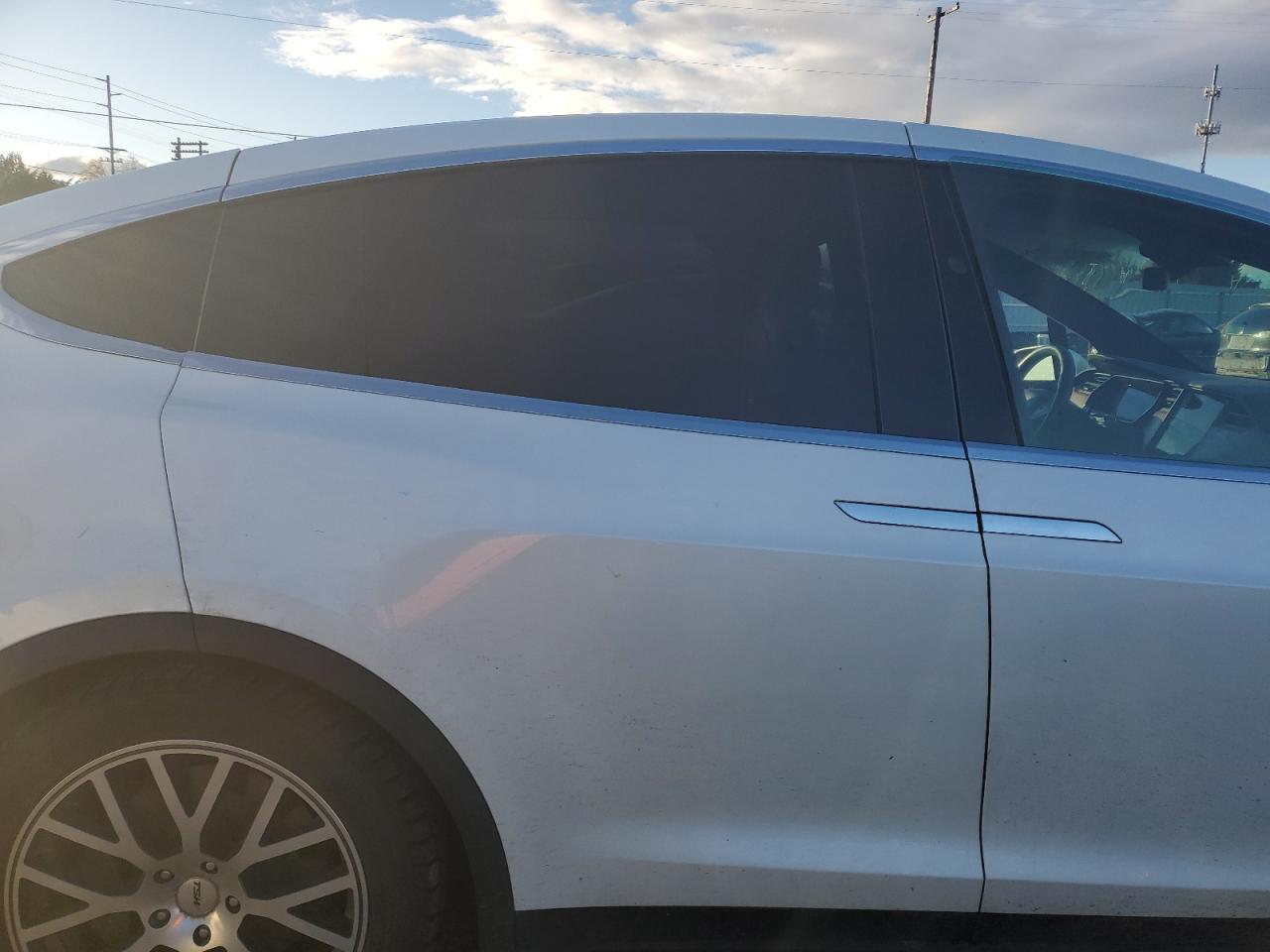2020 TESLA Model x VIN 5YJXCAE25LF239815 photo 10