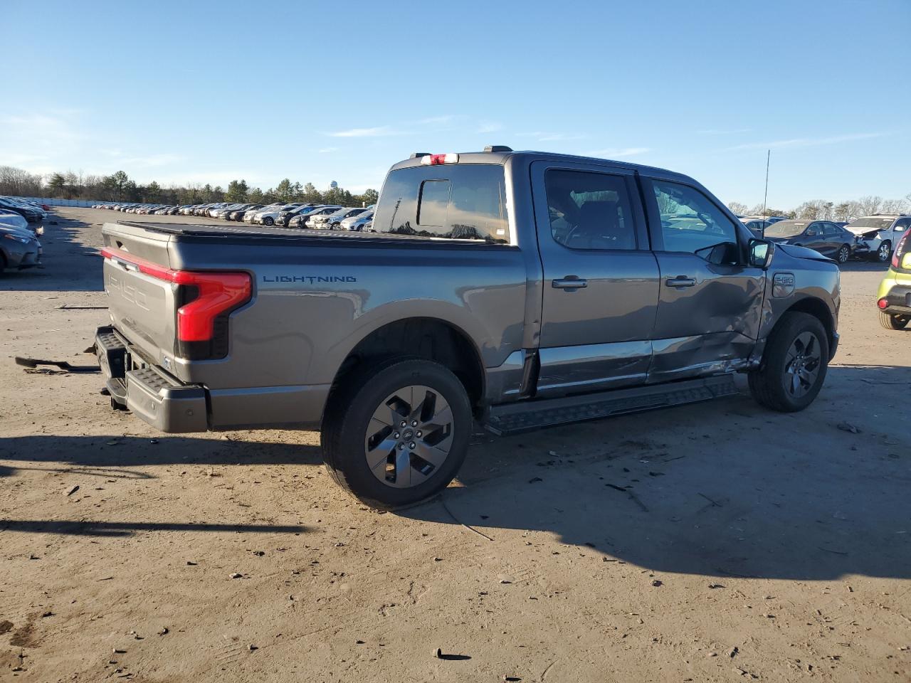 2023 FORD F150 light VIN 1FT6W1EV3PWG08671 photo 3