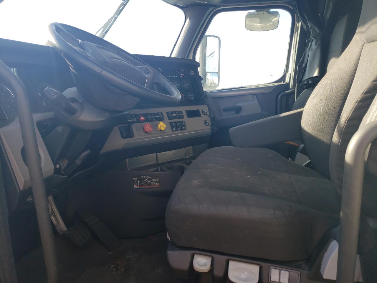 2022 FREIGHTLINER All other VIN 3AKJHHDRXNSNA1416 photo 5