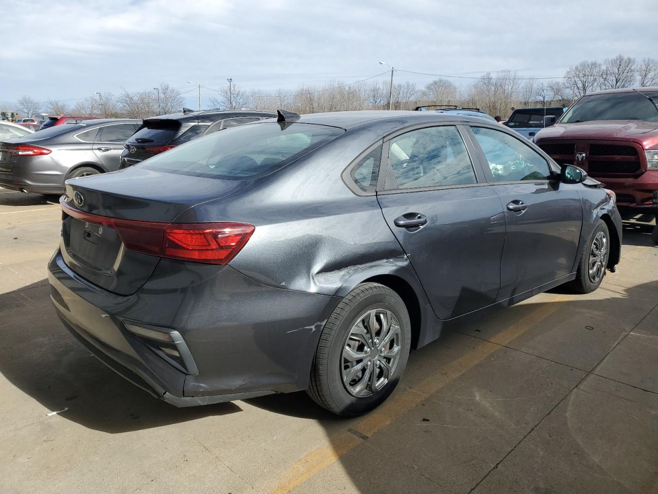 2019 KIA Forte VIN 3KPF24AD9KE033294 photo 3