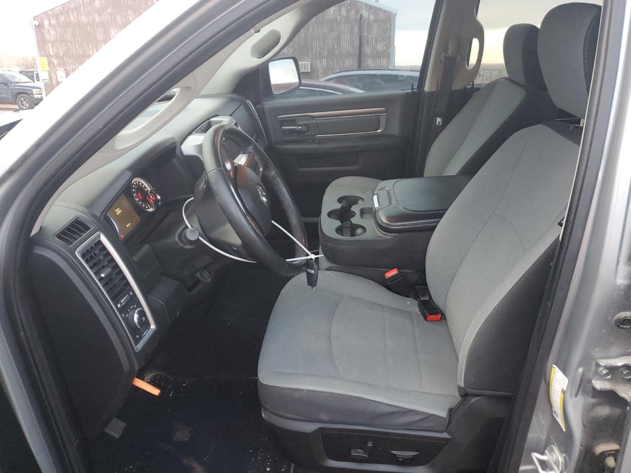 2022 RAM 1500 VIN 3C6RR7LG5NG301453 photo 7