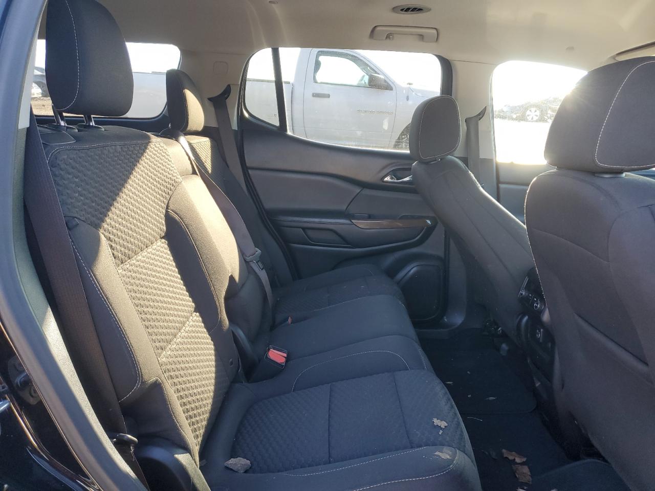 2018 GMC Acadia VIN 1GKKNKLAXJZ215610 photo 11