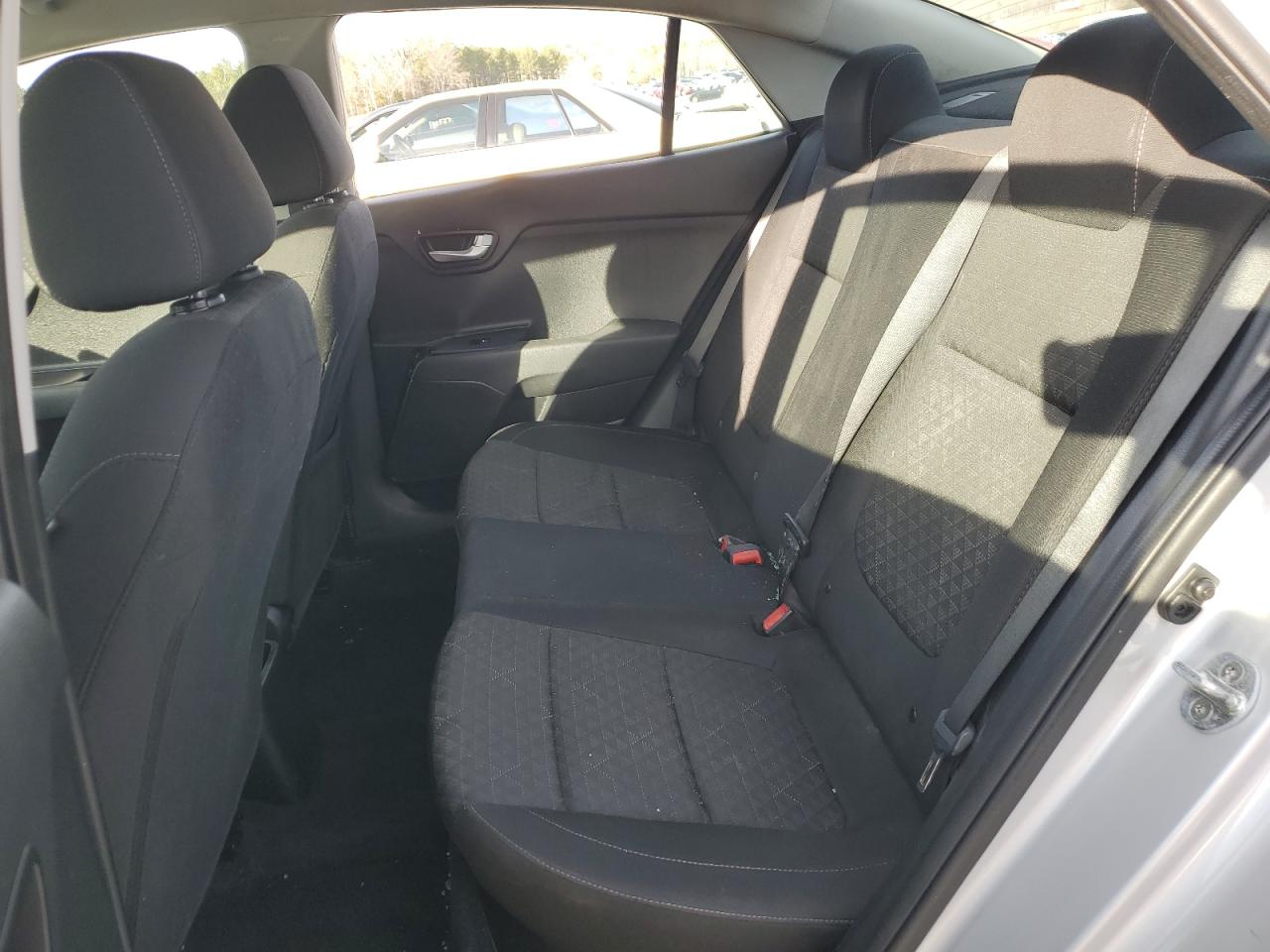 2020 KIA Rio VIN 3KPA24AD5LE327285 photo 10